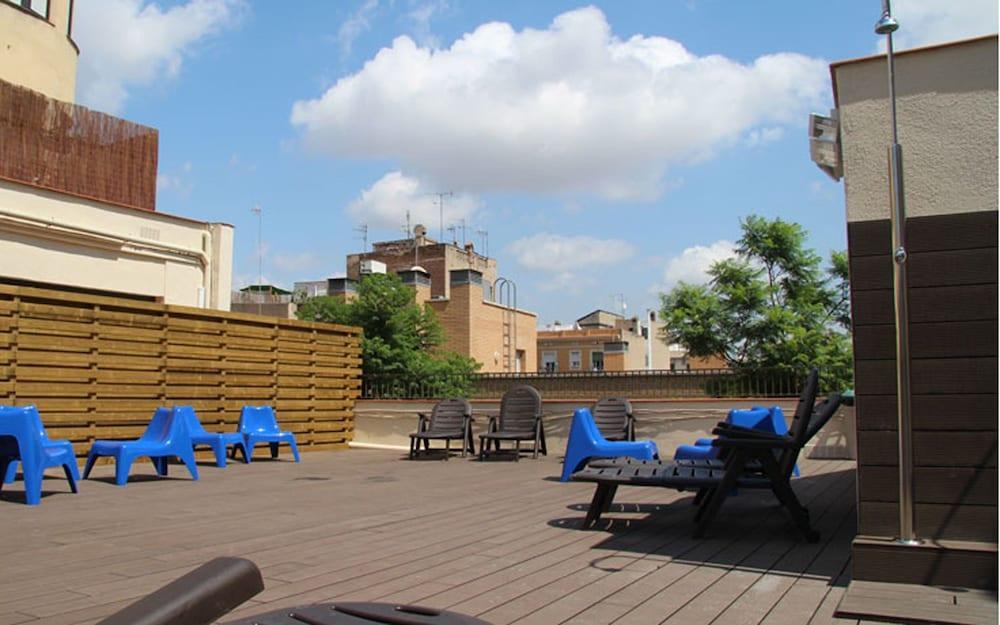 BcnSportHostels Barcelona Exterior foto